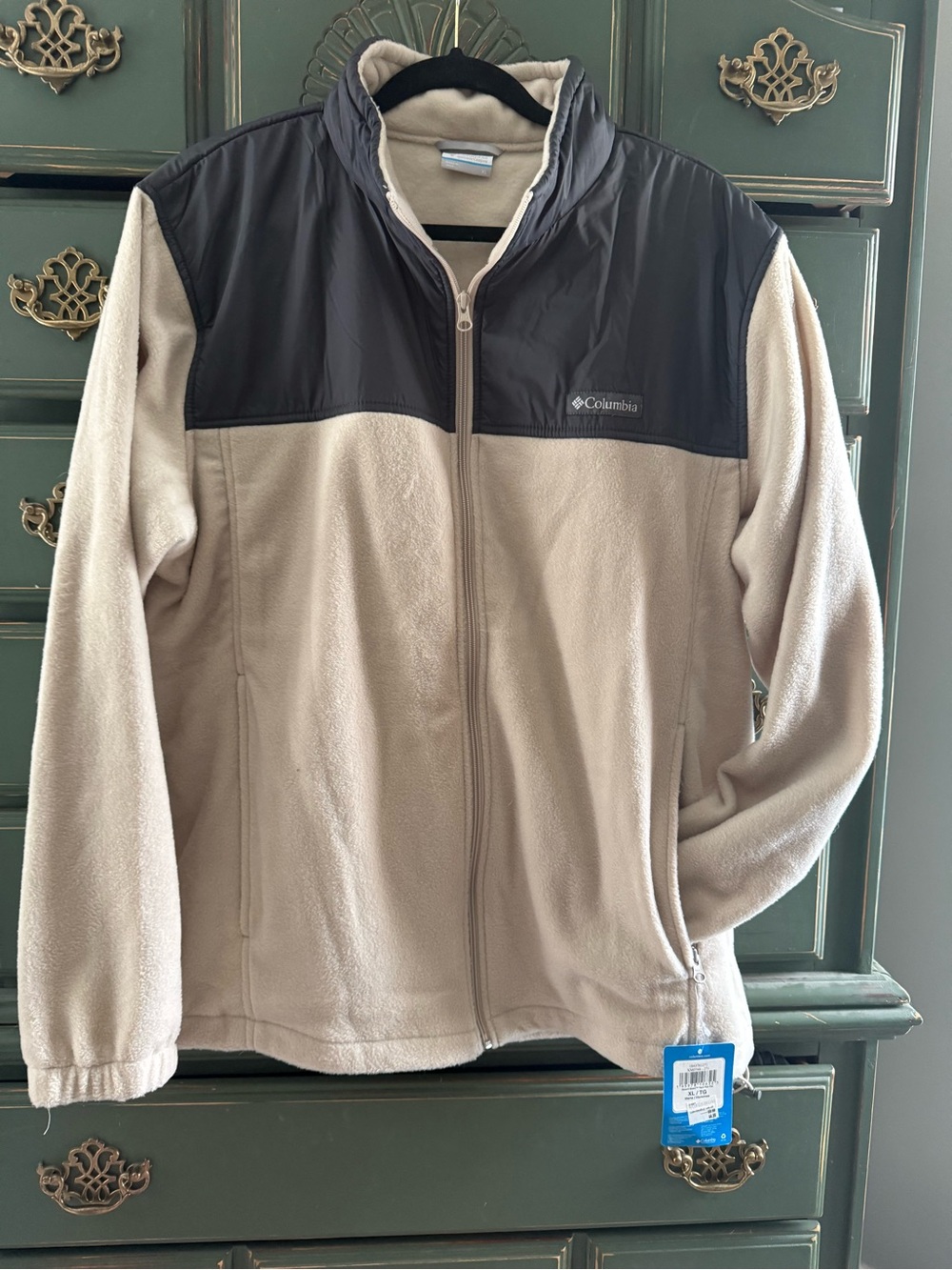 Columbia Men's Two-Tone Performance Fleece Jacket in Tan and Black